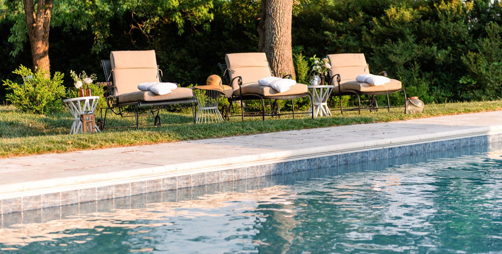 Pool with hot tub and bluestone patio