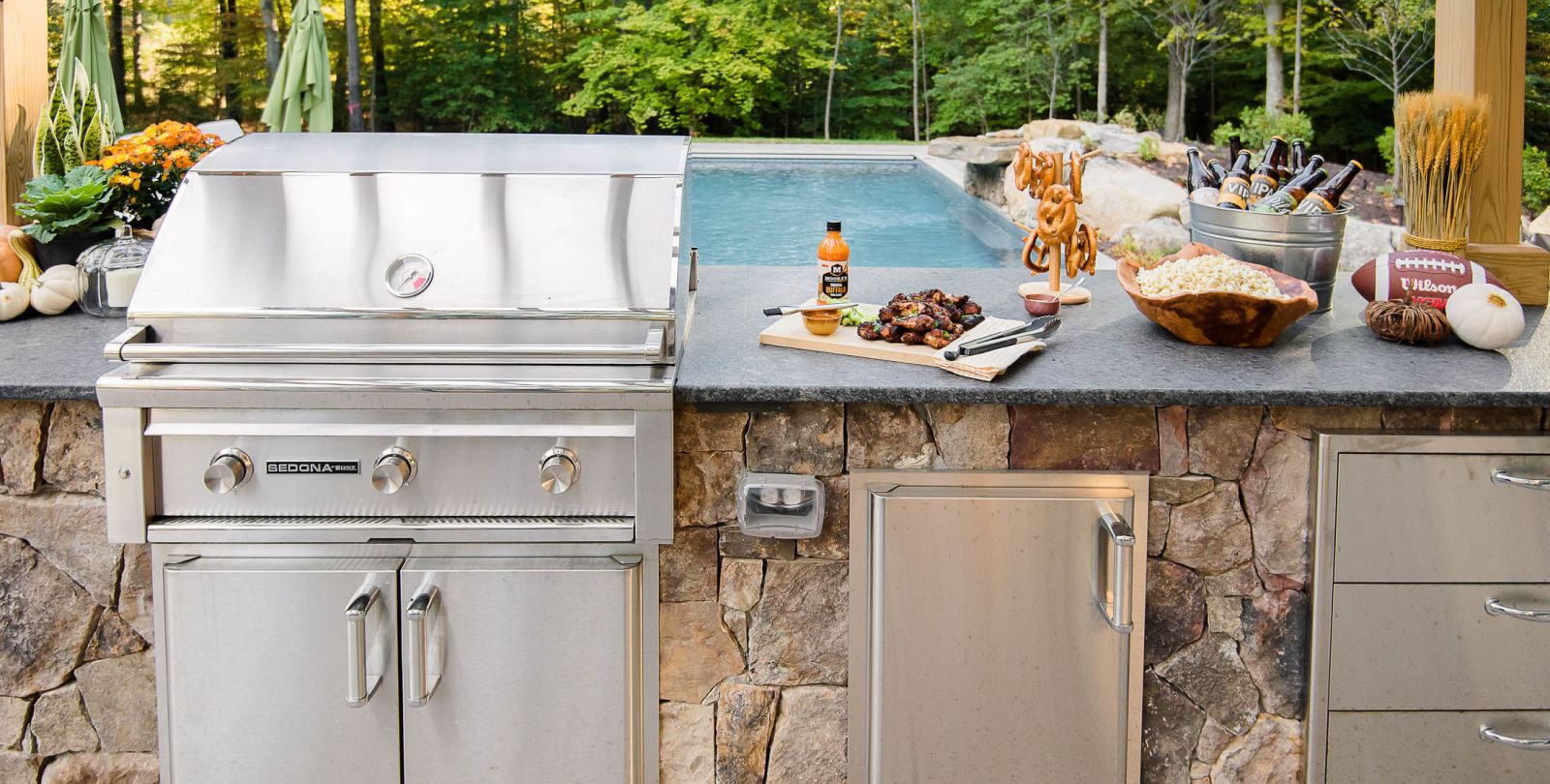 Pool with hot tub and bluestone patio