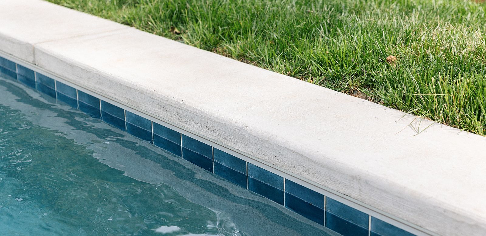 Choosing the Perfect Pool Tile
